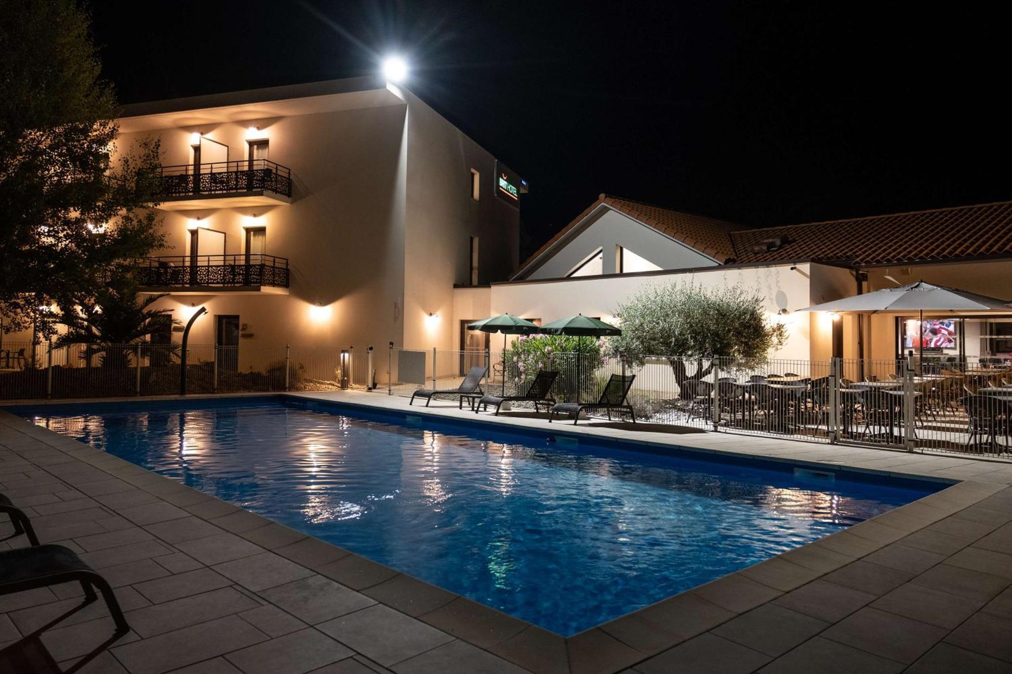 Brit Hotel Privilege Фижак Екстериор снимка